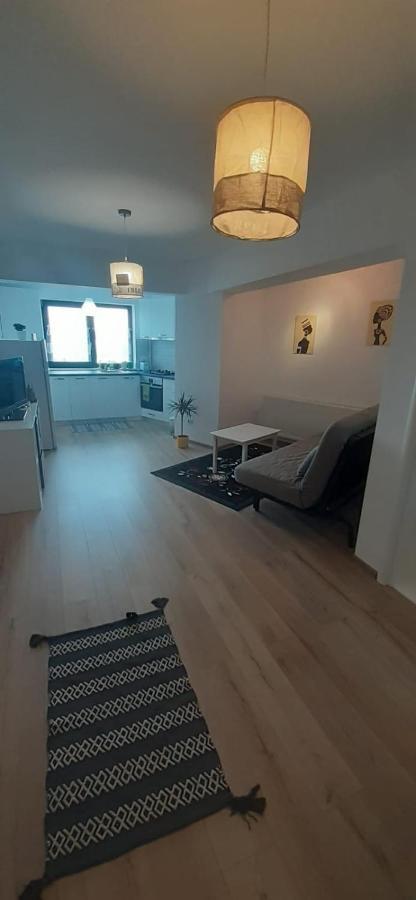 Apartament Central. Bloc Nou. Apartment Bacau Luaran gambar
